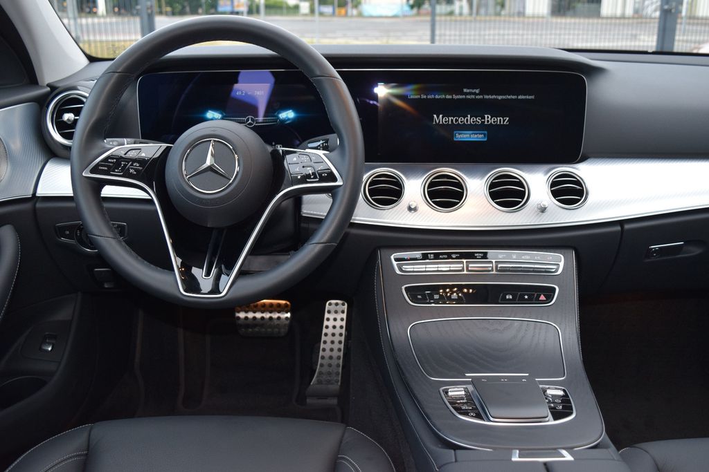 Mercedes E kombi allterain 220d 4matic | nový facelift | sportovní luxusní kombi | max výbava | nový model | předváděcí auto skladem |objednání online AUTOiBUY.com